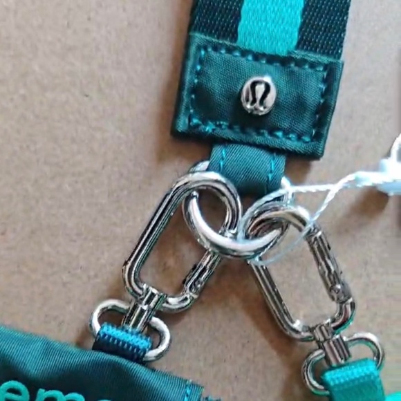 lululemon wristlet - Picture 2 of 3